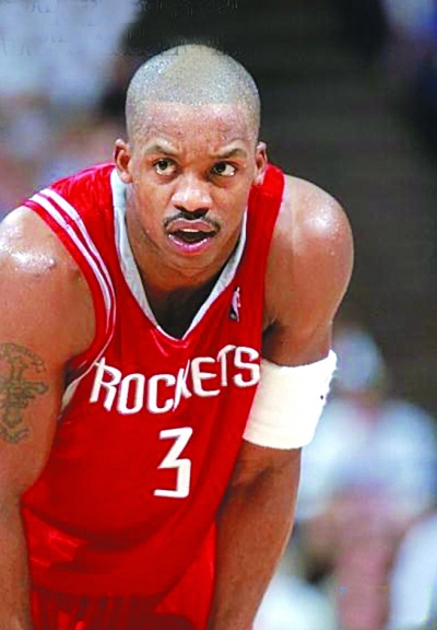 前火箭后卫否认性侵犯罪 弗朗西斯:她是笨侏儒