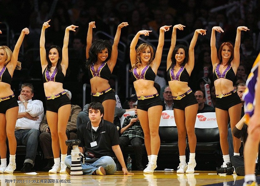 nba拉拉队_nba拉拉队收入(3)