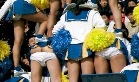 组图:NBA啦啦队囧图抓拍 走光赘肉 美女瞬间变