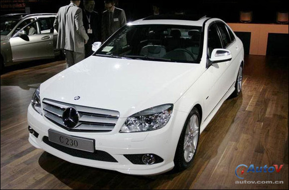 足球裁判手势图解_足球裁判收入(3)