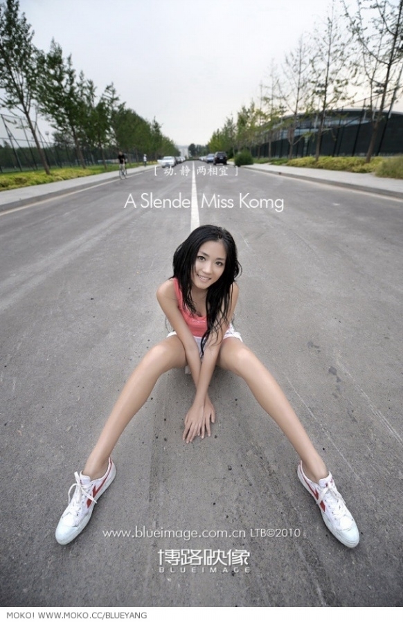 北体性感姐妹花妖娆<em>美腿</em>写真 宅男大户养眼过