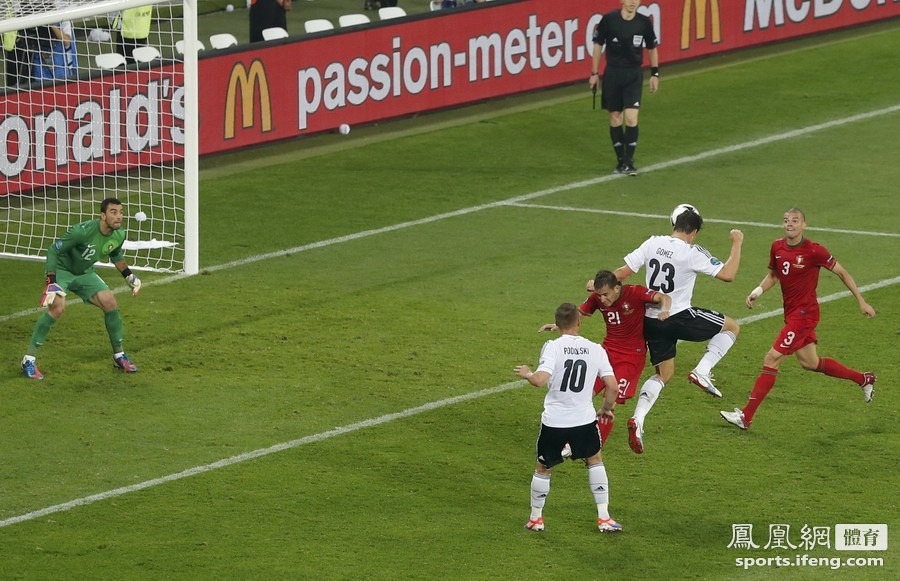 欧洲杯小组首轮十佳球 老兵舍瓦领衔[高清](3)