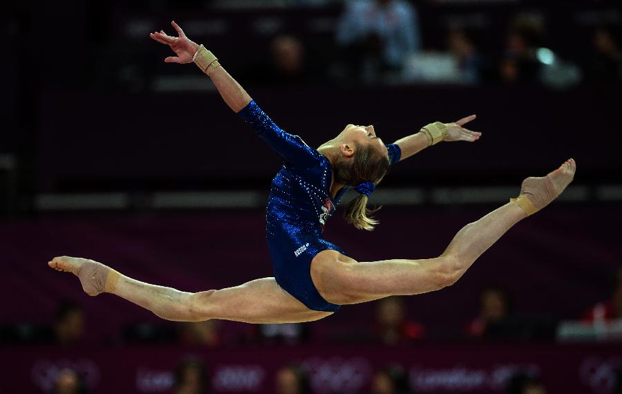 俄罗斯新一代体操公主 靓丽组图(4)_光明网