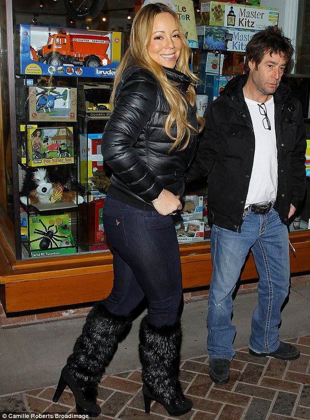 玛丽亚-凯莉扫货<em>丰乳肥臀</em>(3)_光明网