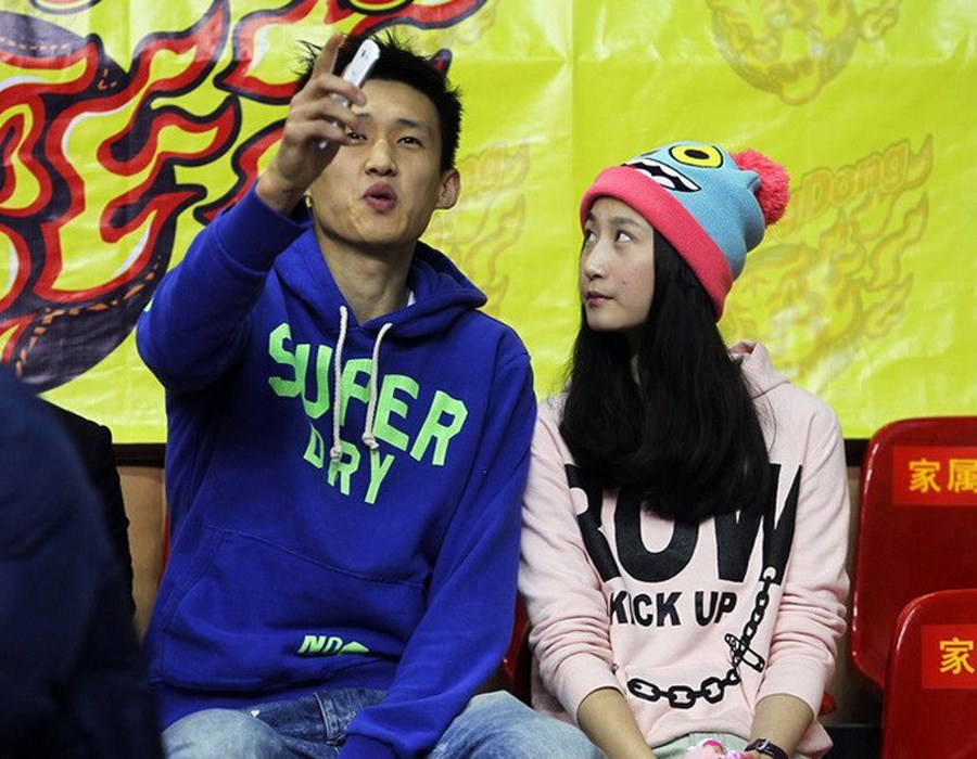 广东队<em>周鹏</em>新婚妻子<em>刘美</em>