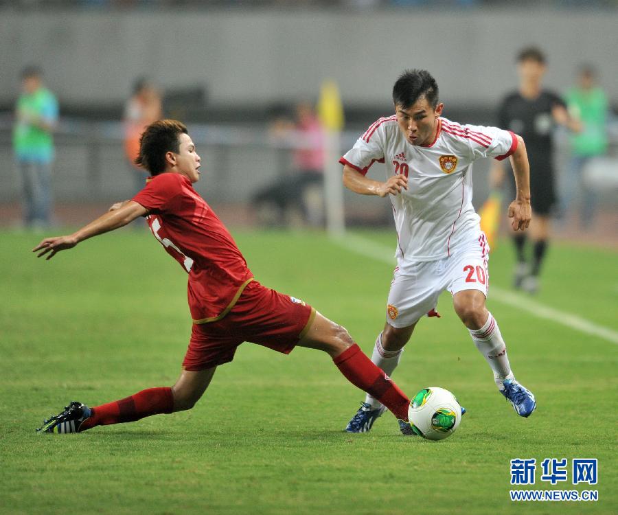 足球热身赛:中国1比5不敌泰国(1)