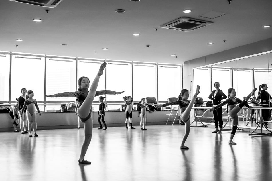 一群孩子的舞蹈梦(7)