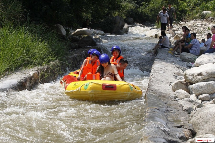 尴尬的性感:搏击宝贝<em>胸大</em>重心不稳(21)_综合体