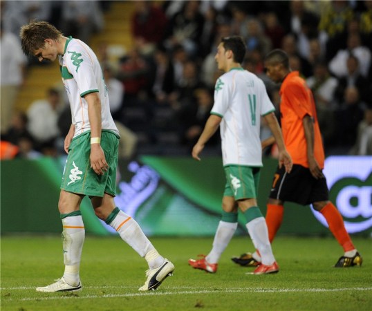 表现低迷英媒质疑厄齐尔 温格:别迷恋传球多射门