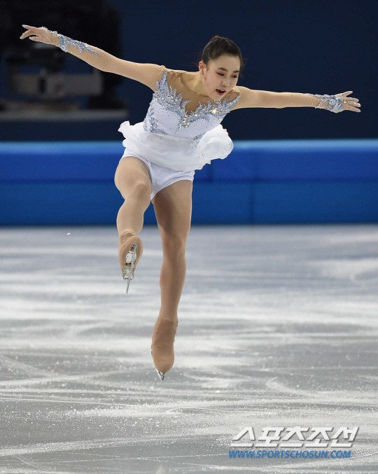 金妍儿<em>16岁美女</em>师妹朴小宴爆红(10)_综合体育