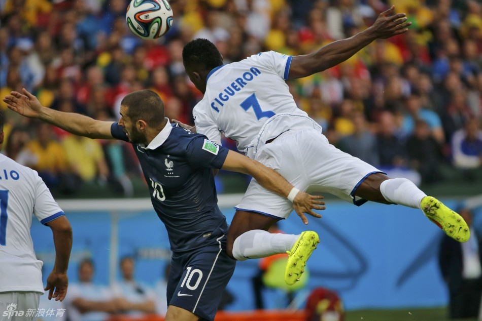 法国vs洪都拉斯3:0 本泽马进两球并造乌龙(12)