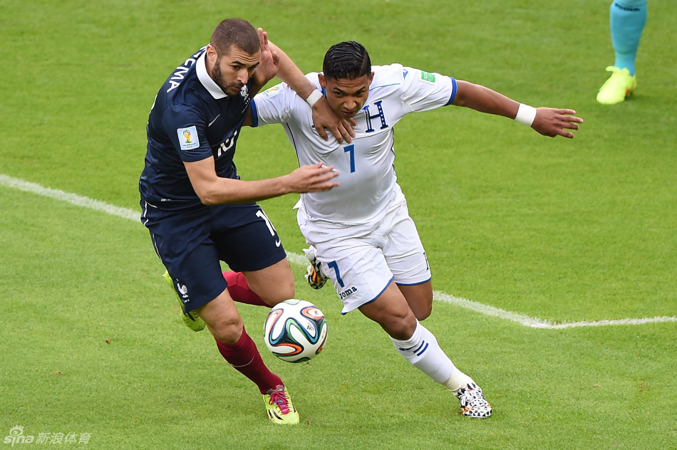 法国vs洪都拉斯3:0 本泽马进两球并造乌龙(16)