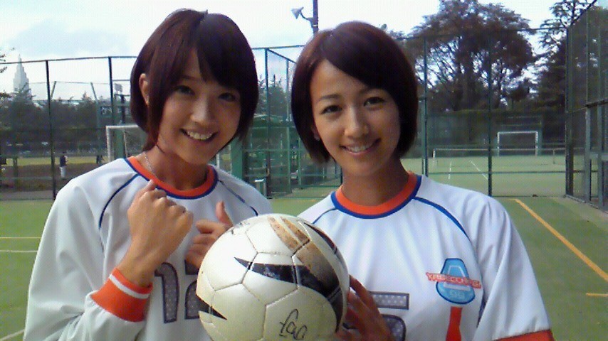 走光女王领衔日本世界杯美女主播团 (33)