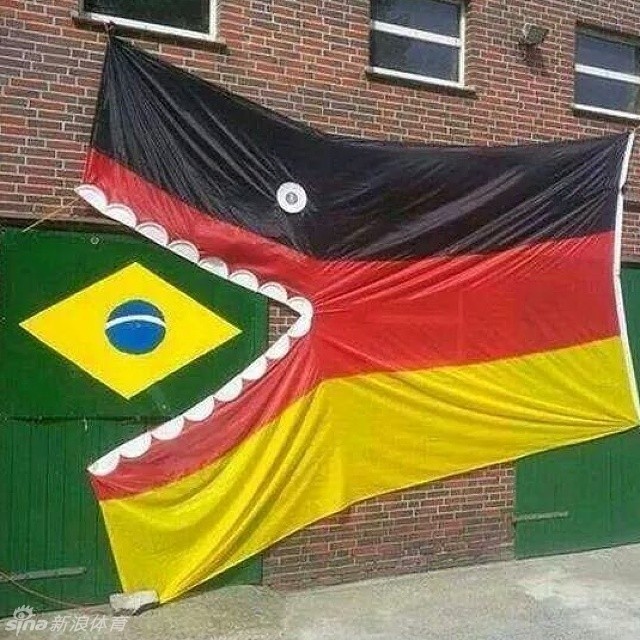 球迷PS恶搞巴西惨败德国(5)