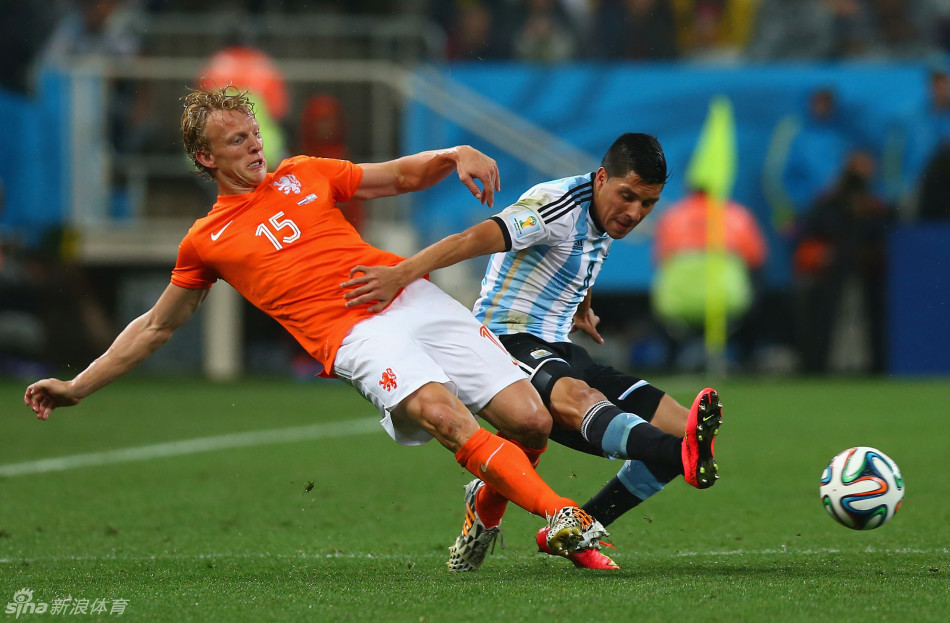 [半决赛]阿根廷4-2荷兰(点球4-2)(71)