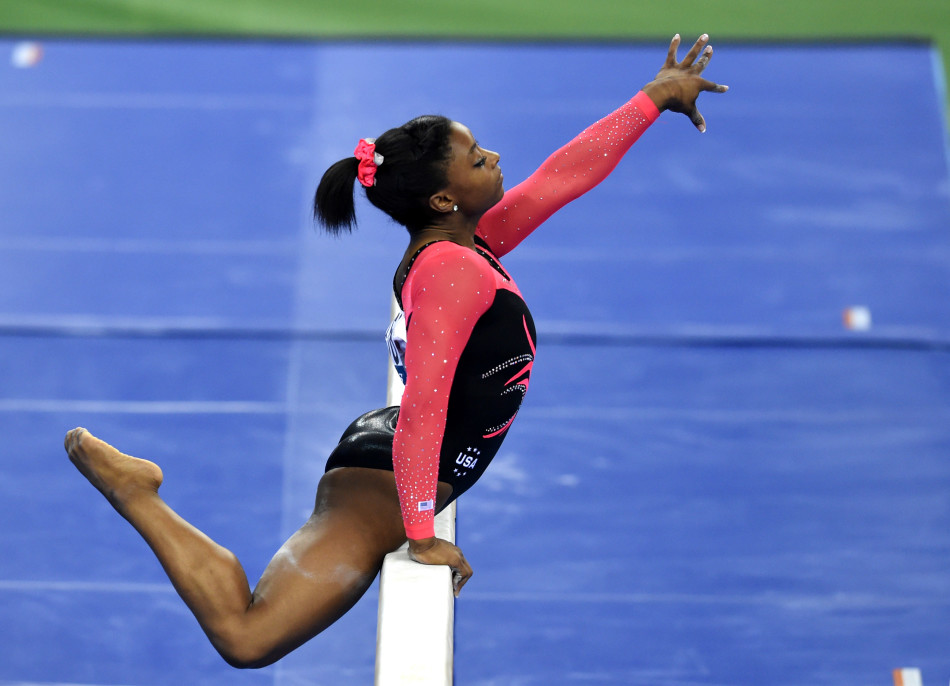 世锦赛白雅雯平衡木摘银 赛场精彩瞬间回放(4