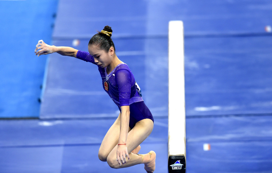 世锦赛白雅雯平衡木摘银 赛场精彩瞬间回放(1