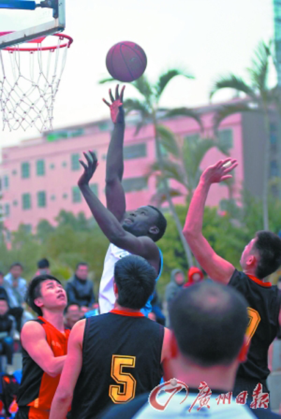 令人惊叹的乡村篮球:邀NBA外援 国手屡加盟(4