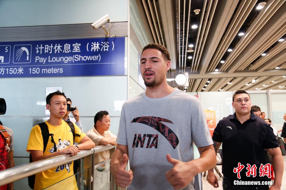 NBA总冠军球员汤普森抵京 开启2015中国行(1