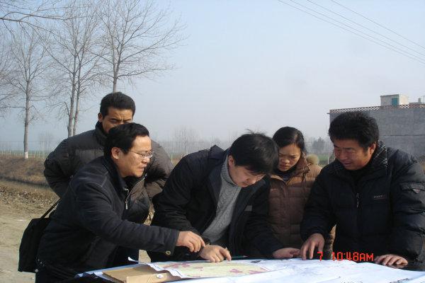 2008年元月6日至8日,长江委设计院技术人员在