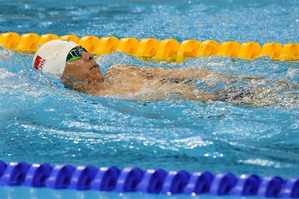 邹连康打破S2级男子100米仰泳世界纪录(3)_夺