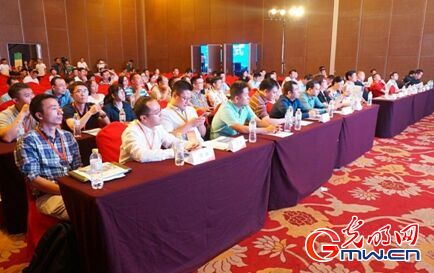 聚焦老博会 论坛业内专家看药店+互联网发展趋势