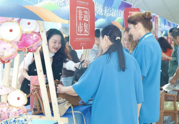 International sporting event boosts service industry in coastal city International sporting event boosts service industry in coastal city