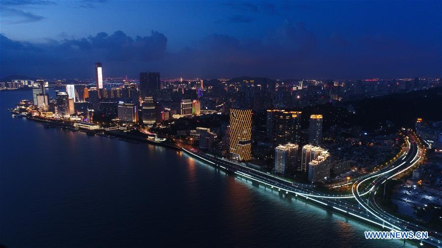 Amazing night view of Xiamen, host city for 2017 BRICS Summit