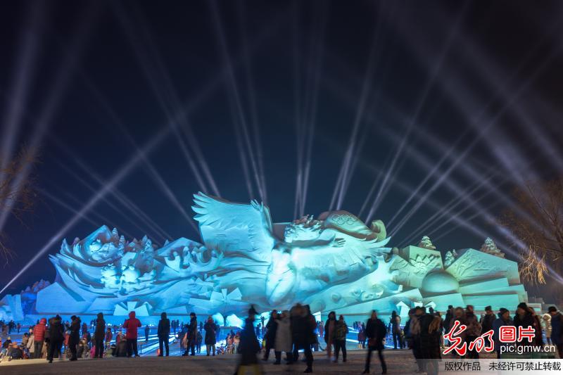 Snow sculptures expo held to celebrate New Year in N China