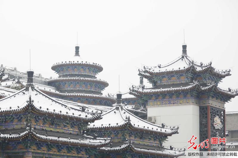 Snowfall makes Xi’an wonderland in NW China