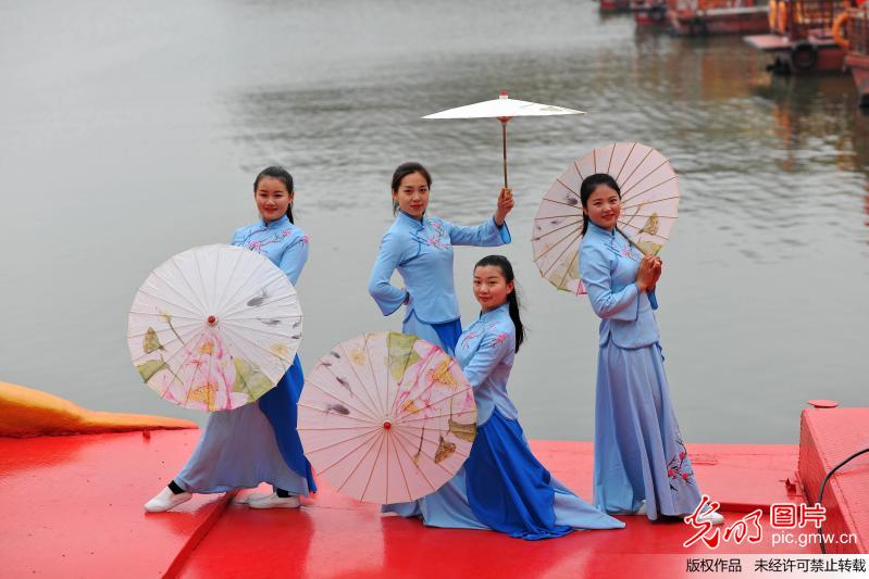 Women perform to celebrate Int’l Women’s Day in E China’s Shandong