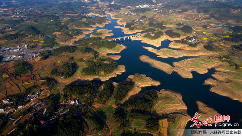 Amazing scenery of Zixia Lake in C China’s Hunan Province