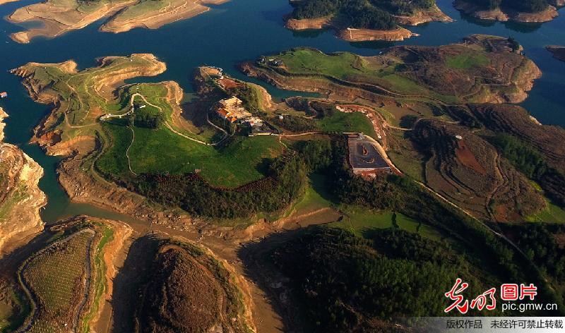 Amazing scenery of Zixia Lake in C China’s Hunan Province