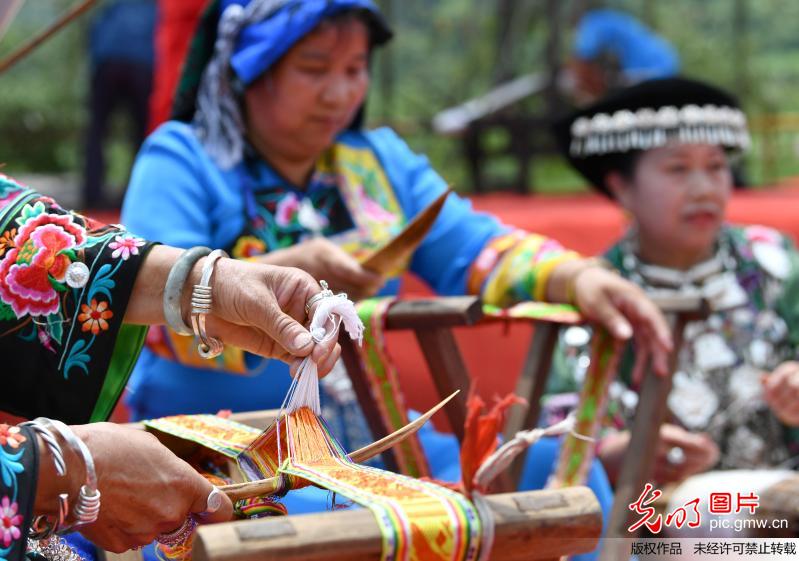 Intangible cultural heritages shown at cultural festival in C China