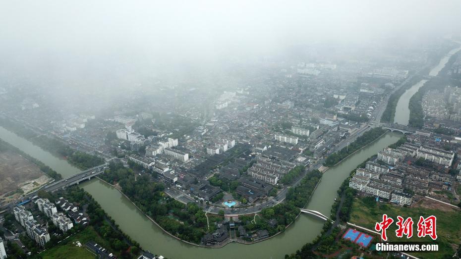 Sea of clouds seen after rain in E China’s Jiangsu Province