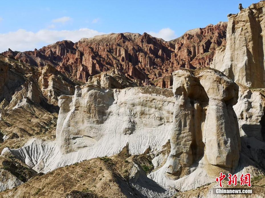 A visit to Danxia landform valley in NW China’s Gansu