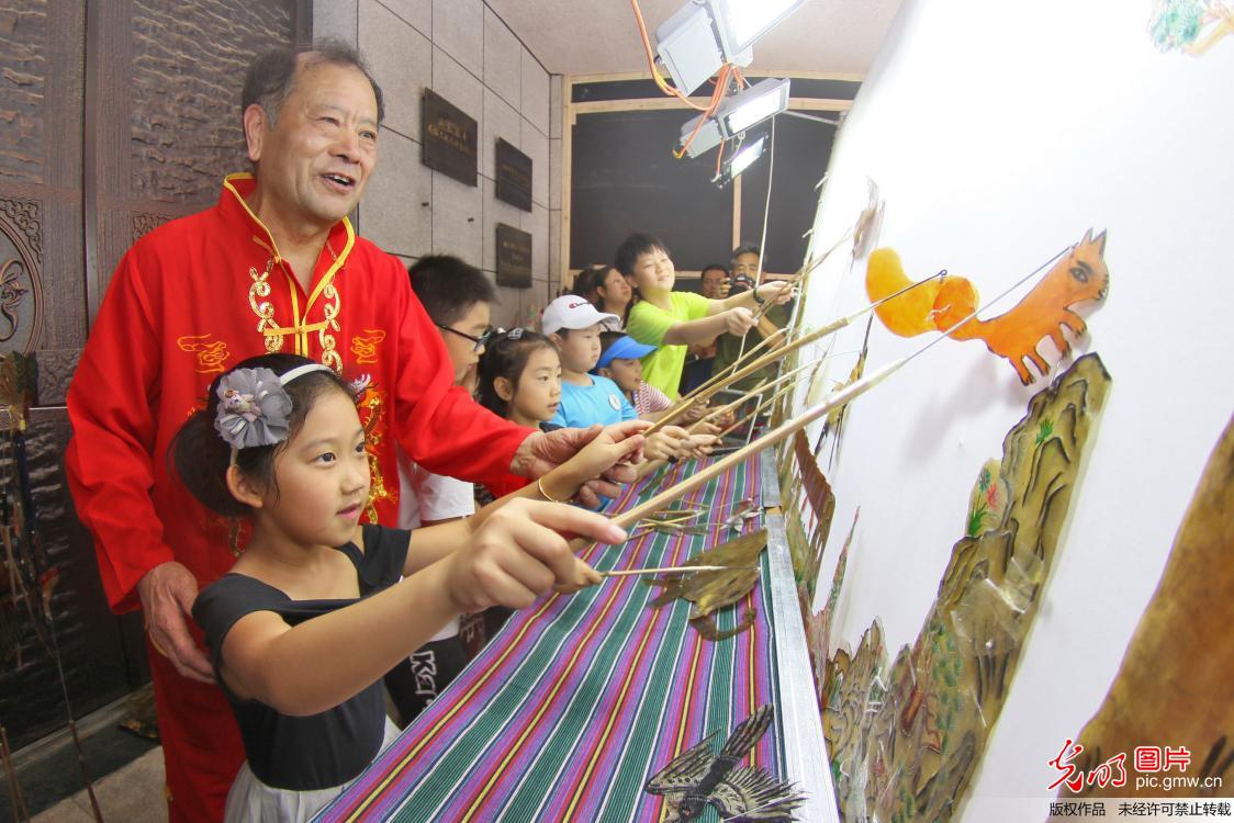 Art exhibition of Shadow puppetry held in China's Yantai