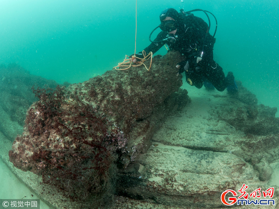 A century-old sunken ship in Portugal has been found carrying Chinese Ming dynasty porcelain