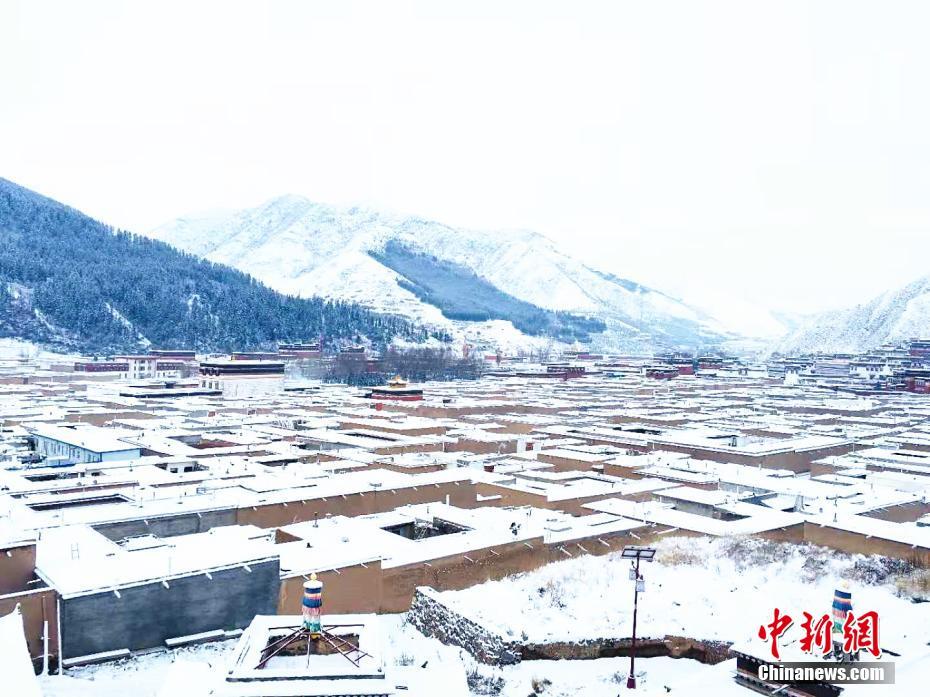 Scenery of Labrang Monastery after snowfall in NW China’s Gansu