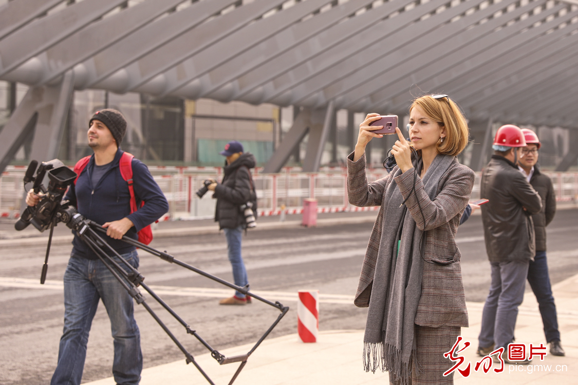Journalists visit Beijing's New Daxing International Airport