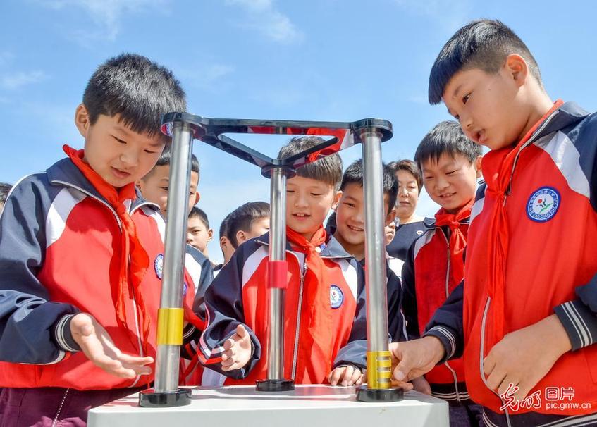 Popularization of science activity held in C China’s Henan Province