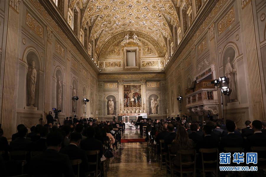 The Italian presidential palace held a special concert in support of China's fight against the COVID-19