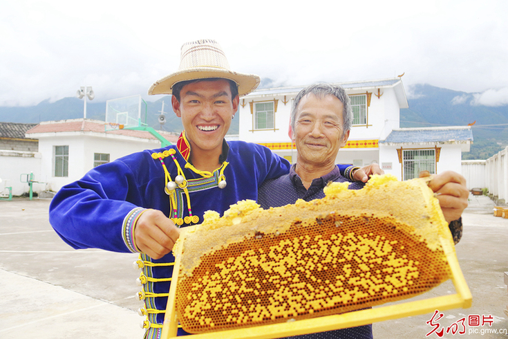 Spring breeze brings warmth to Daliang Mountain -- The road to poverty alleviation in Liangshan, Sichuan province