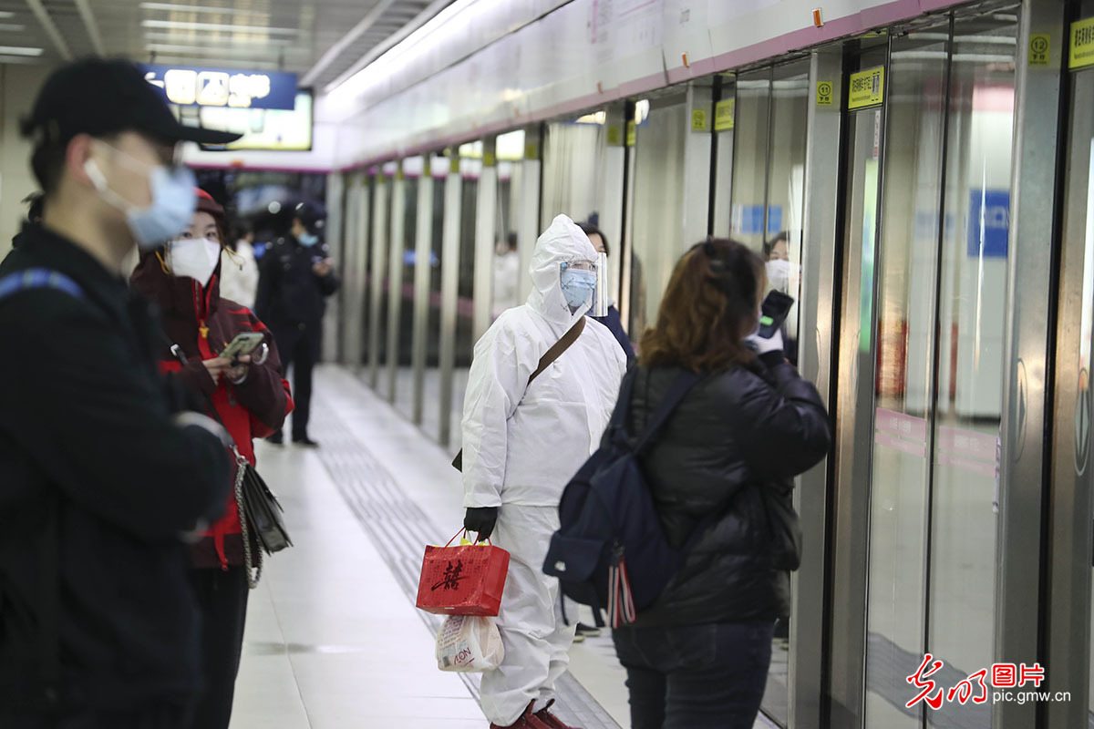 Metro services resume in Wuhan