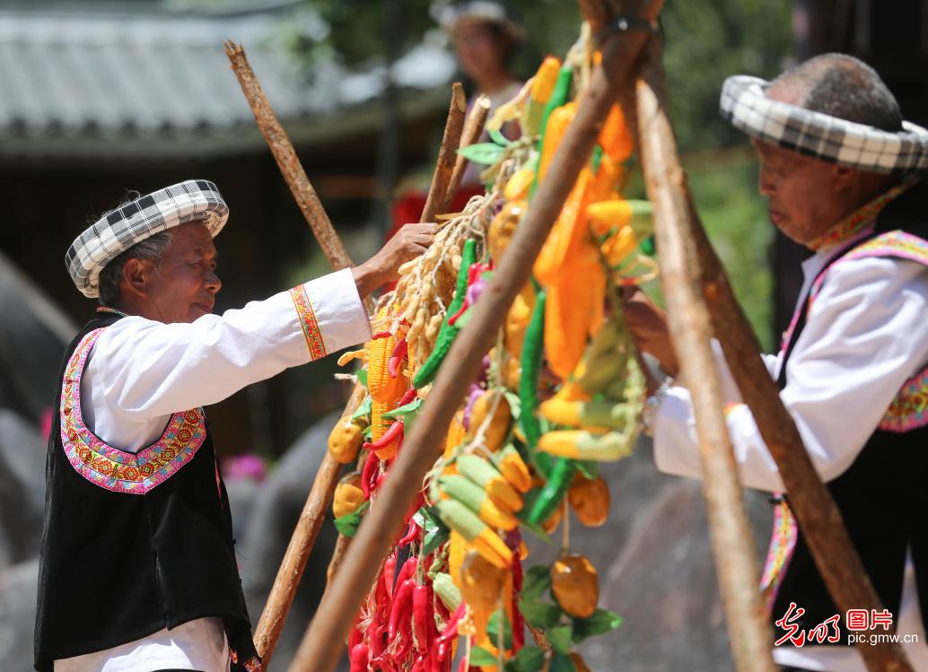 湖南邵阳:花瑶同胞纪念传统节日“讨僚皈” 湖南邵阳:花瑶同胞纪念传统节日“讨僚皈”