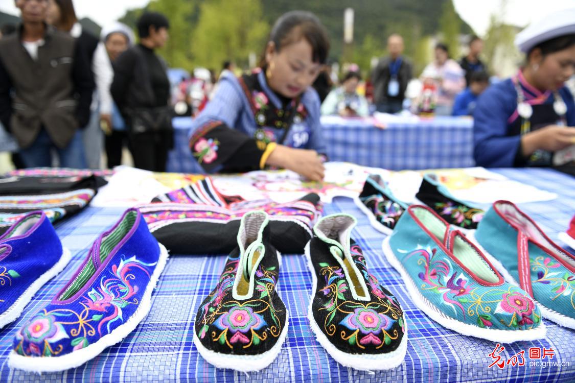 Embroidery competition in SW China's Guizhou Province