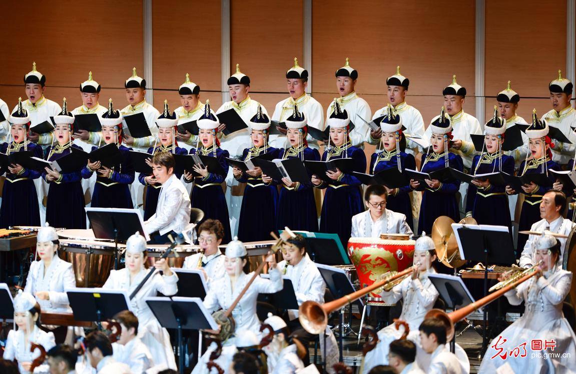 内蒙古：民族管弦乐《北疆赞歌》呼和浩特首演