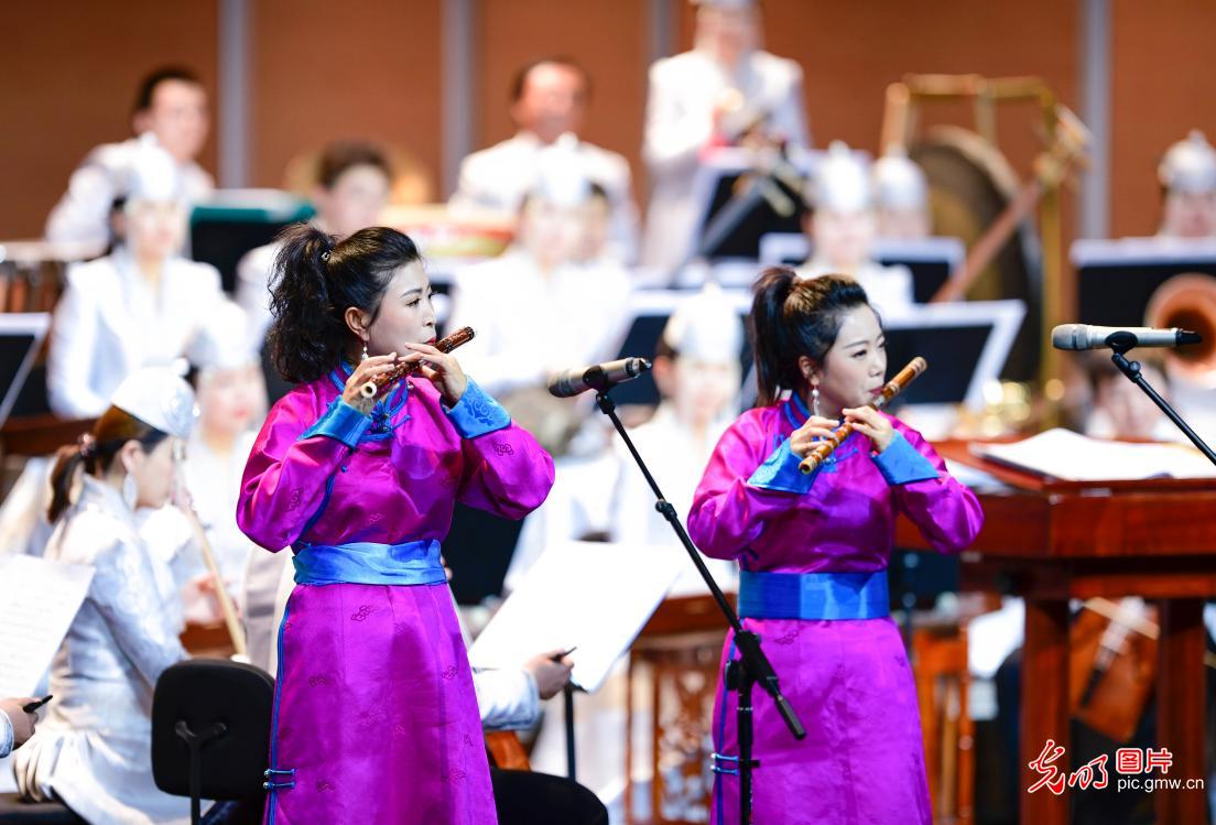 内蒙古：民族管弦乐《北疆赞歌》呼和浩特首演