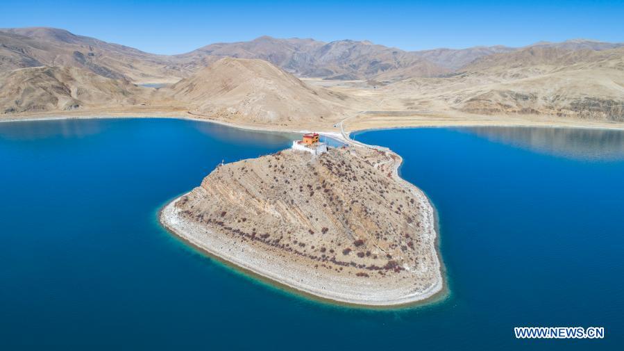 Scenery of Yumzhog Yumco Lake in Tibet