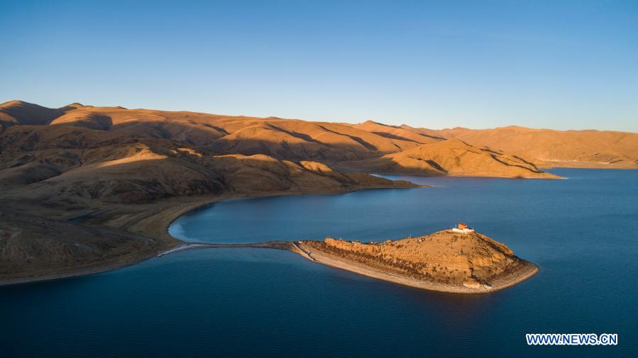 Scenery of Yumzhog Yumco Lake in Tibet